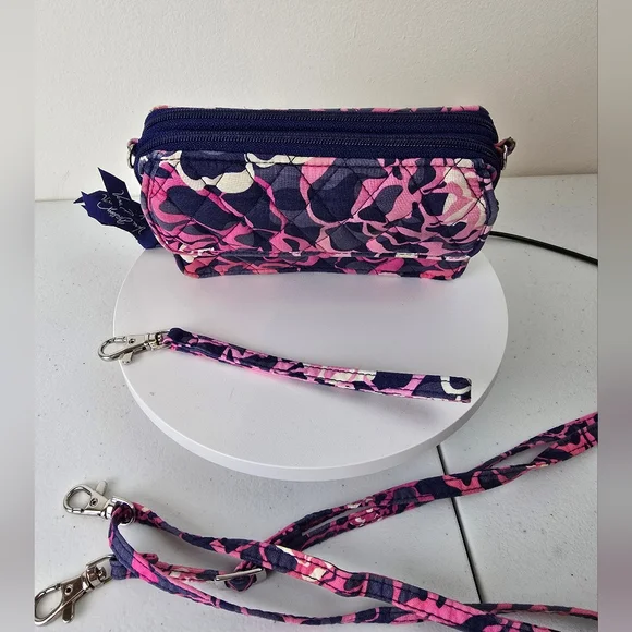 Vera Bradley Wallet Floral Pink & Blue Pre-Owned - Picture 5 of 11